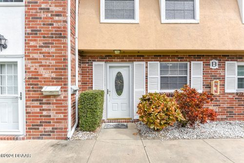 b040-2200 S Palmetto Ave, South Daytona, FL, 32119-3089 | Card Image