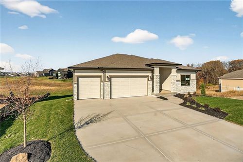 7620 Booth Ave, Kansas City, MO, 64138 | Card Image