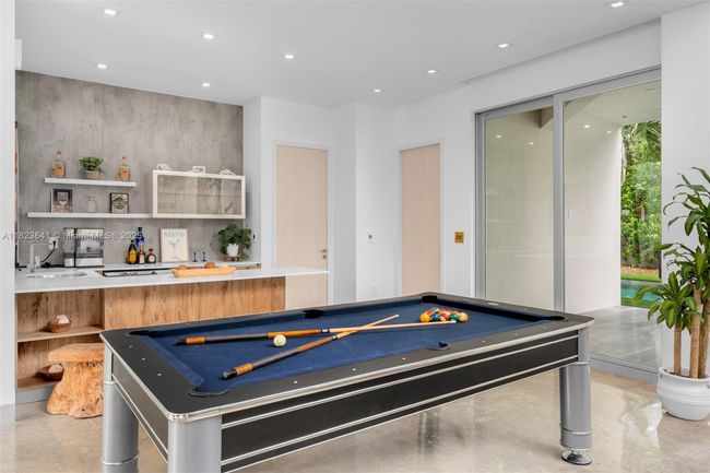 10620 Sw 74 Th Ave, House other with 6 bedrooms, 5 bathrooms and null parking in Pinecrest FL | Image 6
