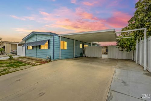 5313 Crystal Springs Dr, Bakersfield, CA, 93313-2702 | Card Image