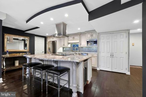 apt-31i-1420 Locust St, PHILADELPHIA, PA, 19102-4219 | Card Image