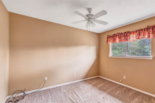 906 N Chamfer Way, House other with 4 bedrooms, 2 bathrooms and 2 parking in Crosby TX | Image 19