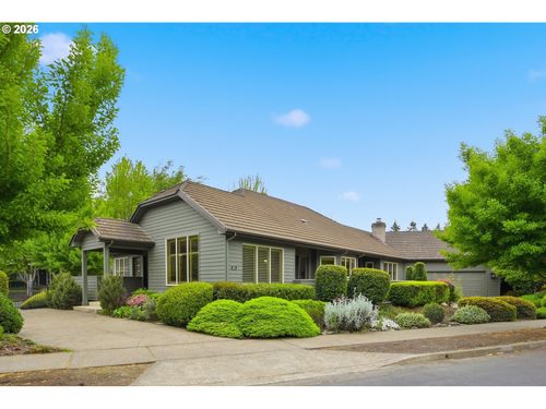 835 Fairway View Dr, Eugene, OR, 97401-7608 | Card Image