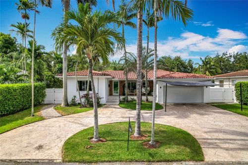 1080 Ne 104th St, Miami Shores, FL, 33138-2656 | Card Image