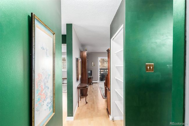 APT-11B - 635 S Alton Way, Condo with 2 bedrooms, 1 bathrooms and 1 parking in Denver CO | Image 9