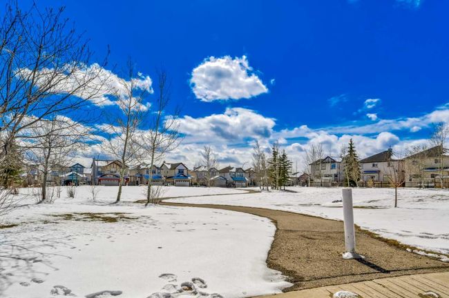 117 Royal Birch Mews Nw, Home with 3 bedrooms, 3 bathrooms and 4 parking in Calgary AB | Image 31