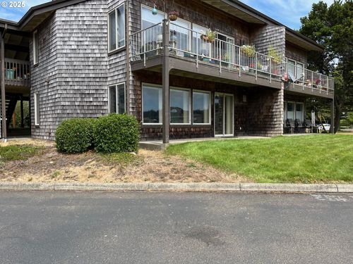 18-1080 Bay St, Florence, OR, 97439-9322 | Card Image