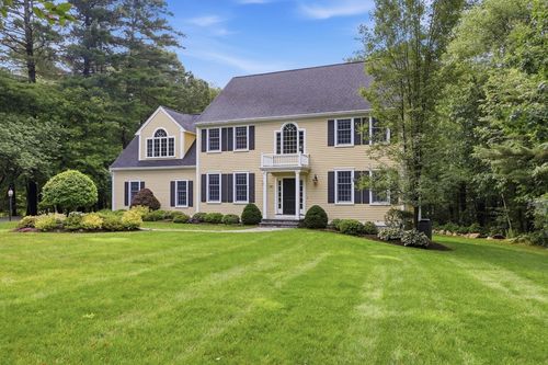 22 Hutchinson Dr, Marlborough, MA, 01752-5634 | Card Image