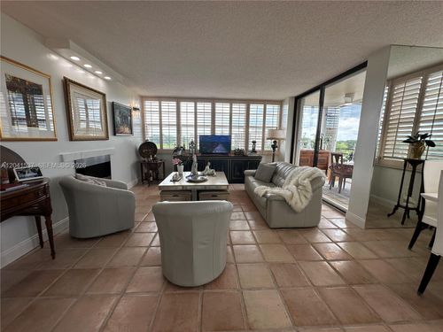618-1200 Saint Charles Pl, Pembroke Pines, FL, 33026 | Card Image