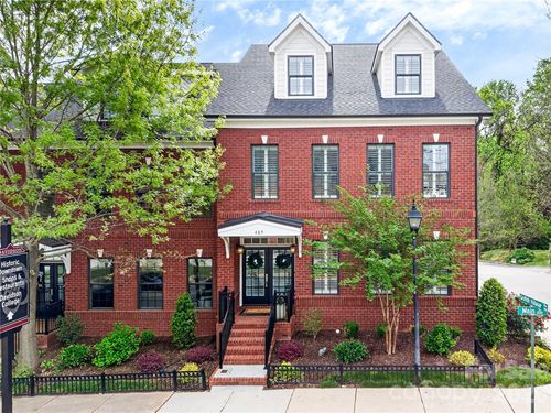 489 S Main St, Davidson, NC, 28036-8006 | Card Image