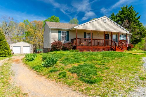 2305 Smith Mountain Lake Pkwy, Huddleston, VA, 24104-4206 | Card Image