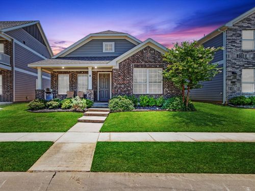10040 Travis Dr, Providence Village, TX, 76227-6011 | Card Image