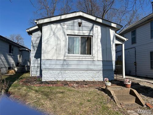 1715 Muren Blvd, Belleville, IL, 62221-4952 | Card Image