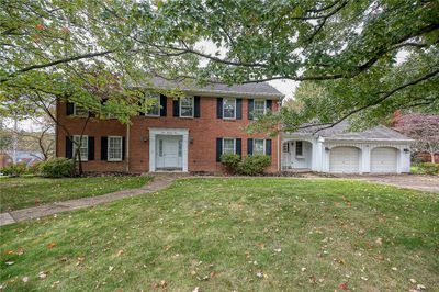 Elegant 2-story beauty! | Image 1