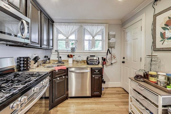 APT-3 - 15 Ronan St, Condo with 4 bedrooms, 2 bathrooms and null parking in Boston MA | Image 5