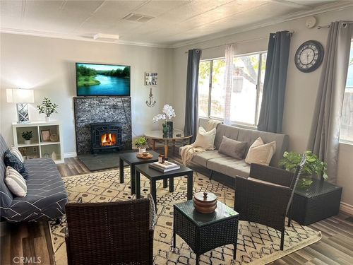 200 Jones St, Bodfish, CA, 93205-9718 | Card Image