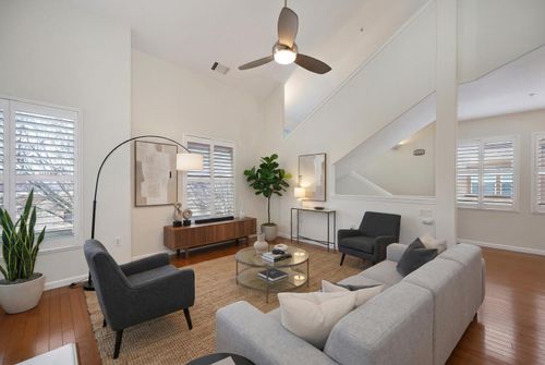2011-5350 Dunlay Dr, Sacramento, CA, 95835-1586 | Card Image