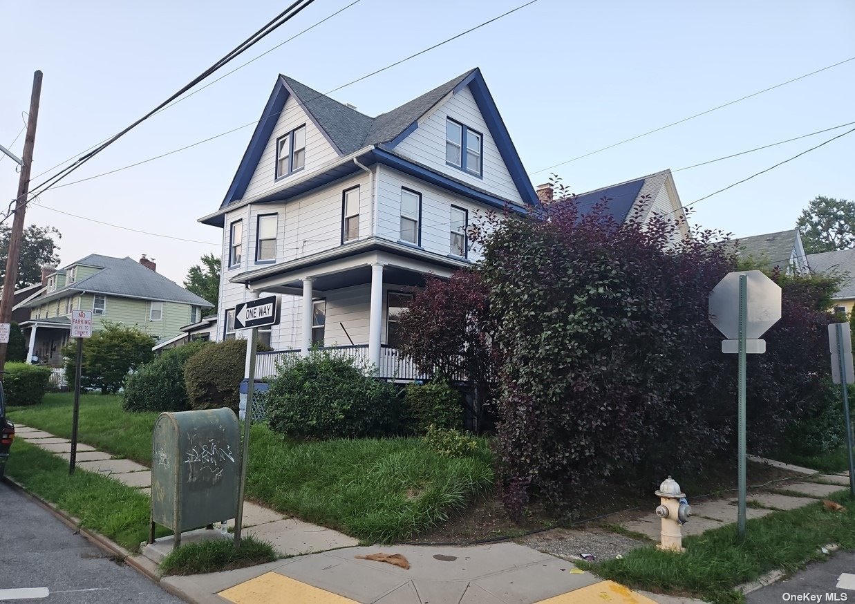 Chauncey Ave, New Rochelle, NY 10801