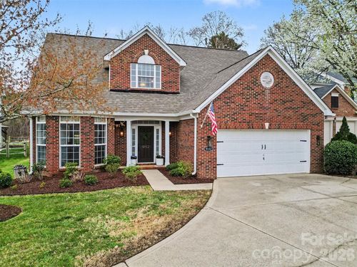 9152 Snow Hill Ct, Charlotte, NC, 28269-6123 | Card Image