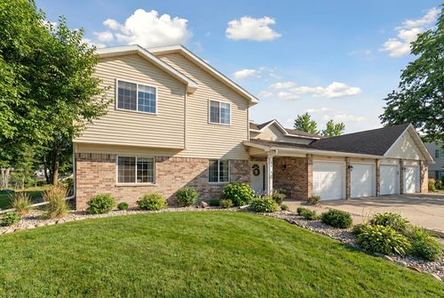 129 S Curtis St, Lake Geneva, WI, 53147-2093 | Card Image