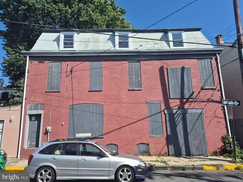 1128 Chestnut St, Reading, PA, 19602-2075 | Card Image