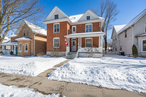 {{alt}} | Card Image