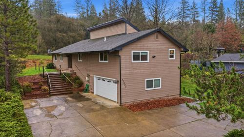 17843 Lake Forest Dr, Penn Valley, CA, 95946-8821 | Card Image