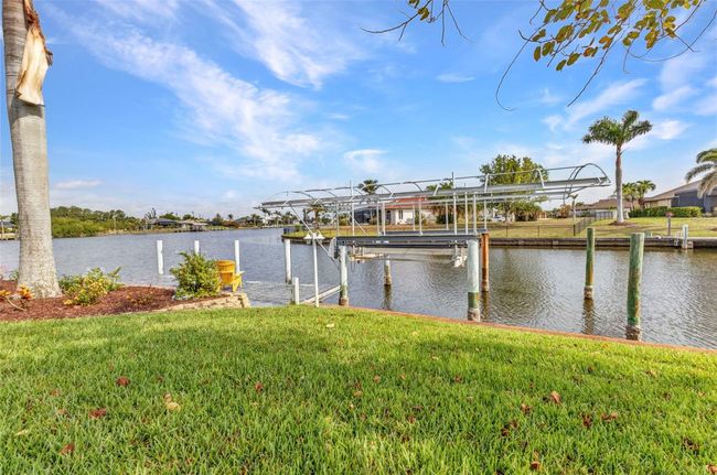 15490 Seafoam Cir, House other with 3 bedrooms, 3 bathrooms and null parking in PORT CHARLOTTE FL | Image 66