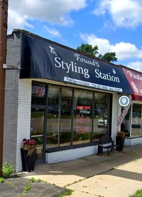 33205 Ford Rd, Garden City, MI, 48135-3713 | Card Image