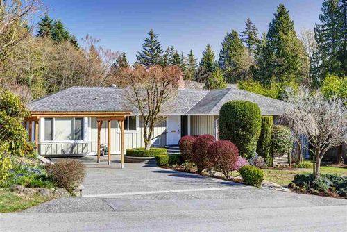 1140 Sinclair St, West Vancouver, BC, V7V3W2 | Card Image