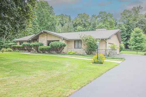 7343 Glencoe Drive, Cedarburg, WI, 53012 | Card Image