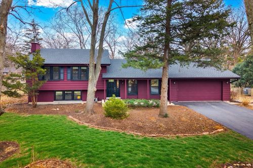 8S295 College Rd, Naperville, IL, 60540-9541 | Card Image