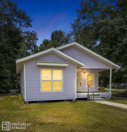 319 Dozier St, Picayune, MS, 39466-3854 | Card Image