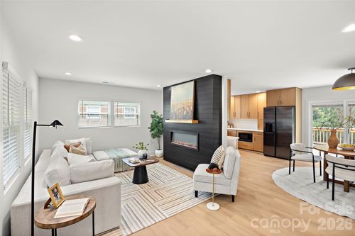 2000 Kilborne Dr, Charlotte, NC, 28205-3353 | Card Image