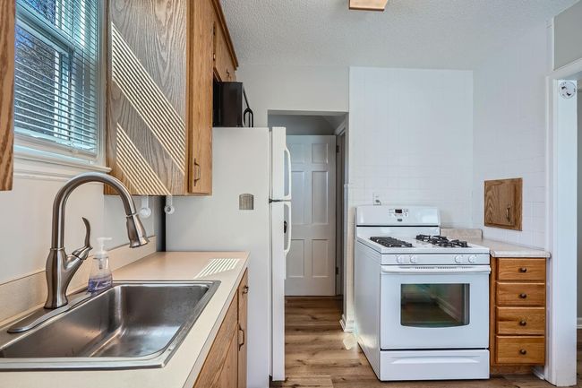 Kitchen - New Faucet - Gas Range | Image 7