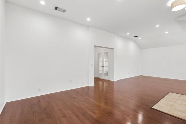 6105 Back Bay Ln, House other with 3 bedrooms, 2 bathrooms and 4 parking in Austin TX | Image 4