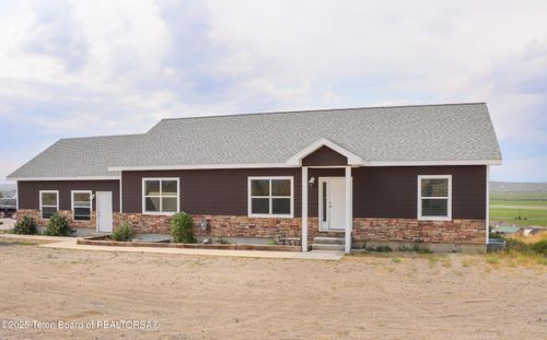 47 Wild West Pl, Pinedale, WY, 82941-7700 | Card Image