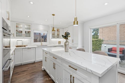 101 Renault Crescent, Etobicoke, ON, M9P1J7 | Card Image