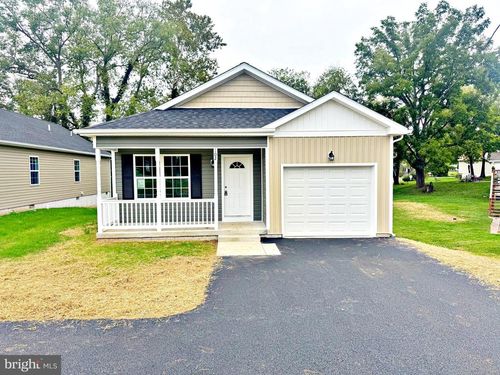 102 Weirick Row, CHARLES TOWN, WV, 25414-1665 | Card Image