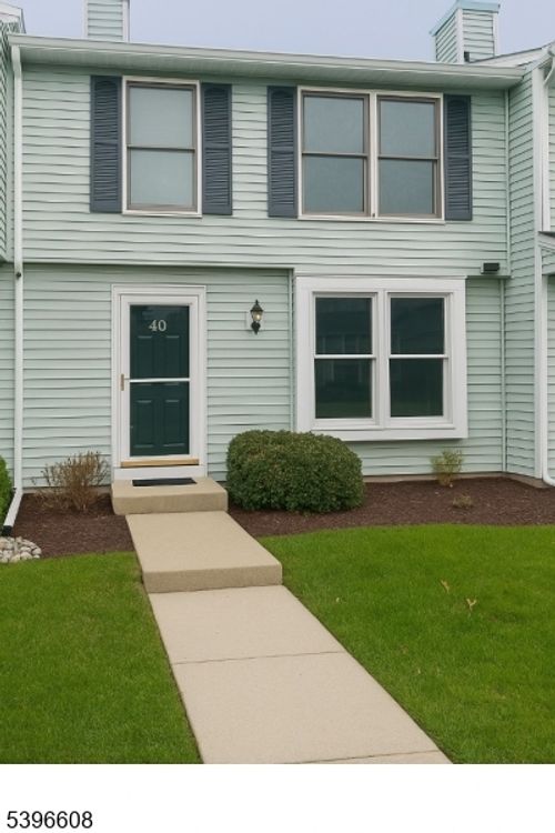 40 Constitution Way, Franklin, NJ, 07416-2148 | Card Image