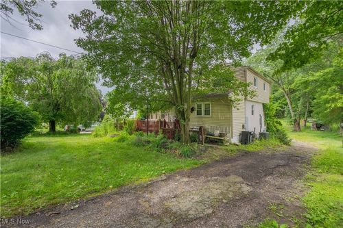 868 S Munroe Road, Tallmadge, OH, 44278 | Card Image