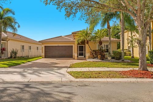 4017 Sapphire Ln, Weston, FL, 33331-3174 | Card Image