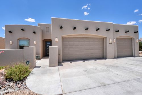 8048 Willow Bloom Cir, Las Cruces, NM, 88007-8815 | Card Image