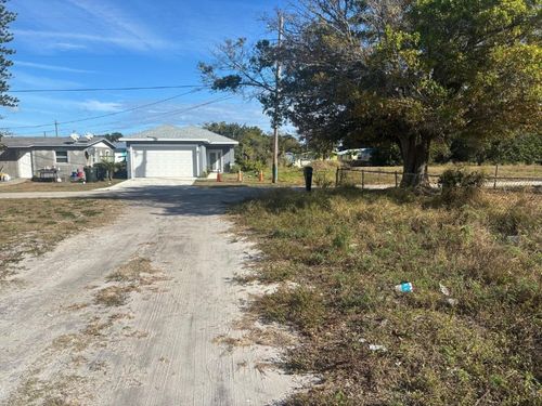 1512 N 17th St, Fort Pierce, FL, 34950-2143 | Card Image