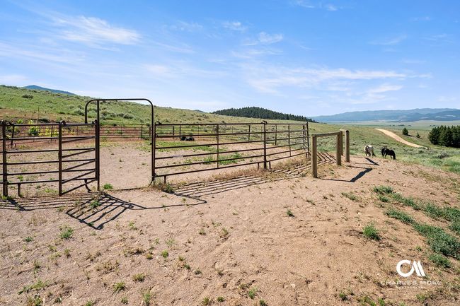 456 Boulder Frontage Rd, House other with 2 bedrooms, 2 bathrooms and null parking in Boulder MT | Image 38