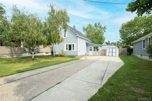 84 Chapel Ave, Cheektowaga, NY, 14225-3549 | Card Image