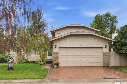 427 Bronson Cres, Saskatoon, SK, S7J5E4 | Card Image