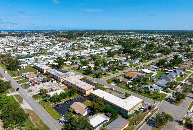 APT-207 - 1258 Barbara Dr, Condo with 2 bedrooms, 1 bathrooms and null parking in VENICE FL | Image 27