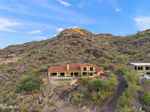 6349 E Hummingbird Ln, Paradise Valley, AZ, 85253-3654 | Card Image