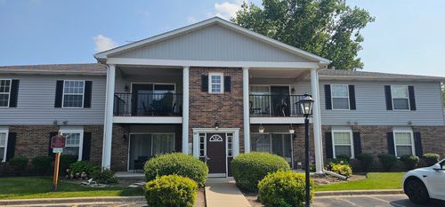 8-893 Golf Course Rd, Crystal Lake, IL, 60014-1626 | Card Image